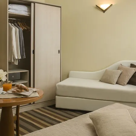 Hotel Ristorante Alcide 4*