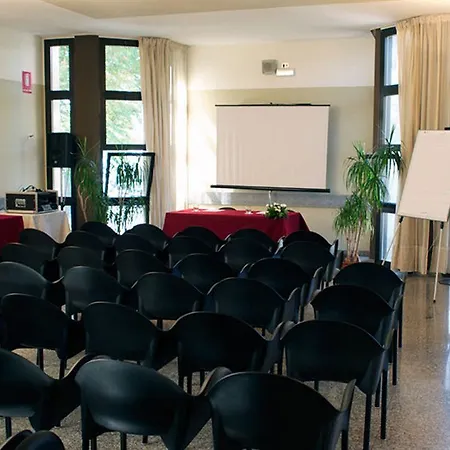 Hotel Ristorante Alcide 4*